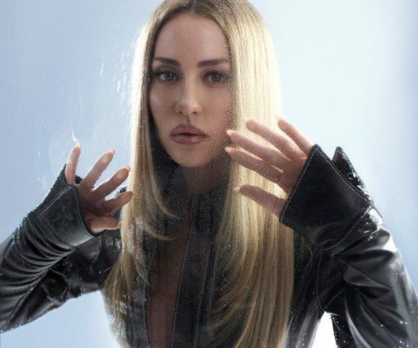 Derya Uluğ'dan Yeni Şarkı!