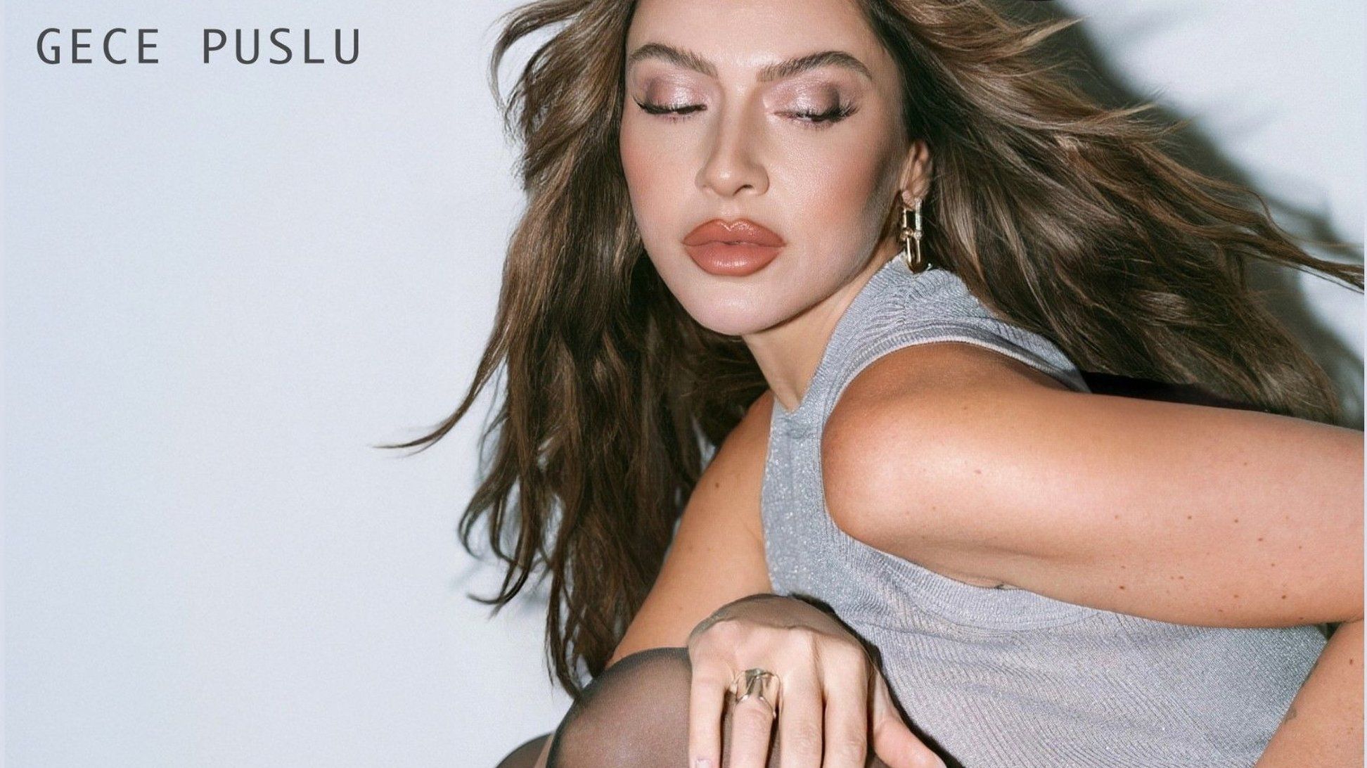 Hadise'nin Yeni Teklisi! | ''Gece Puslu''